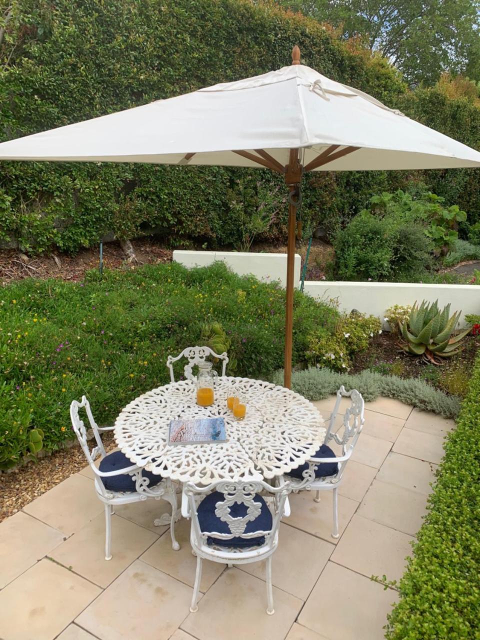 Beluga Of Constantia Guest House Κέιπ Τάουν Εξωτερικό φωτογραφία