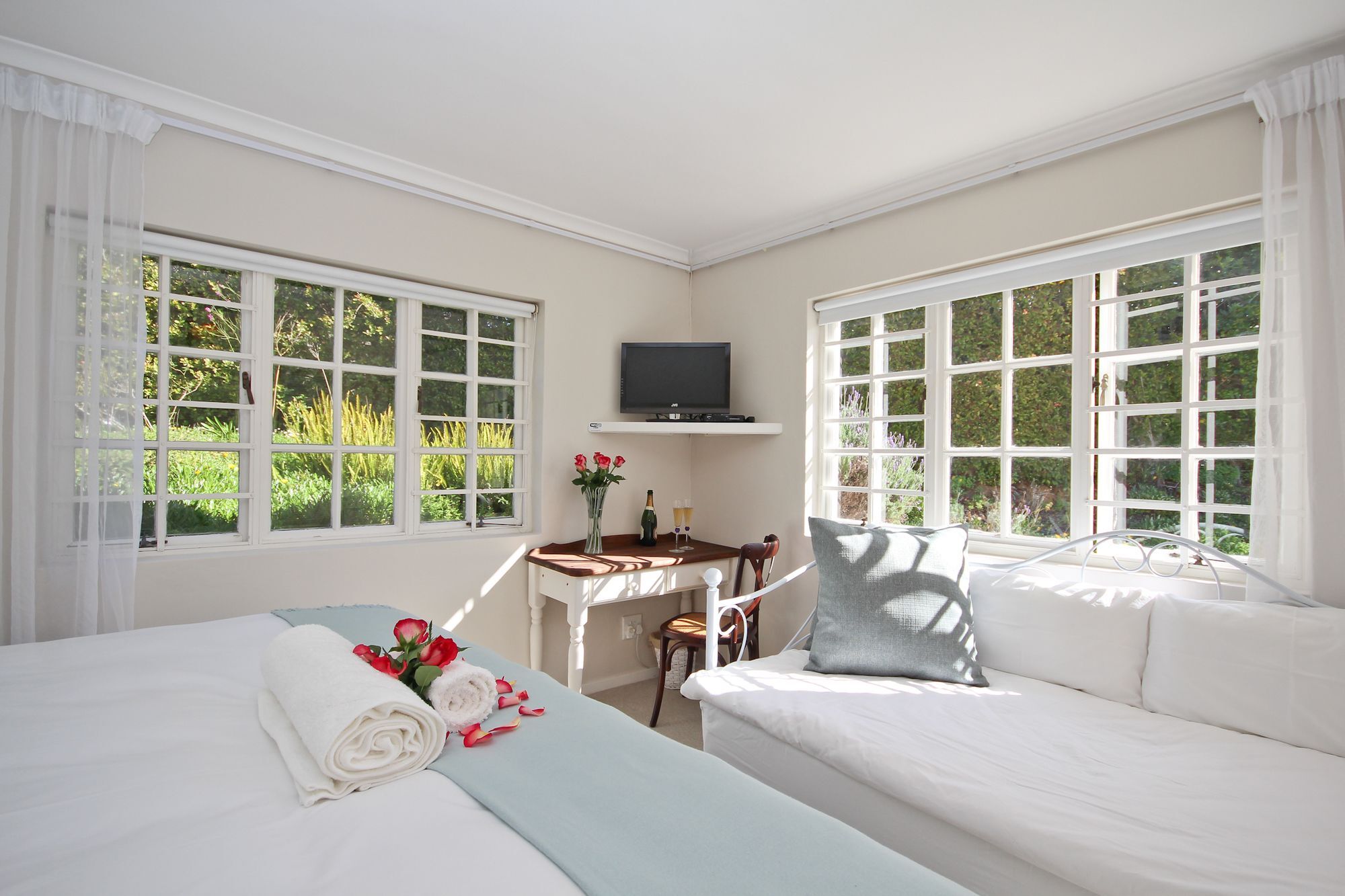 Beluga Of Constantia Guest House Κέιπ Τάουν Εξωτερικό φωτογραφία