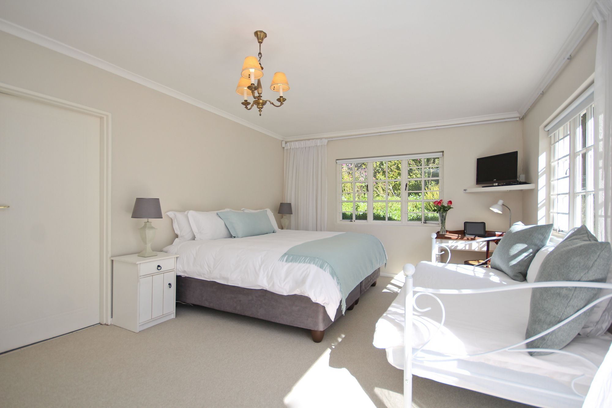 Beluga Of Constantia Guest House Κέιπ Τάουν Εξωτερικό φωτογραφία
